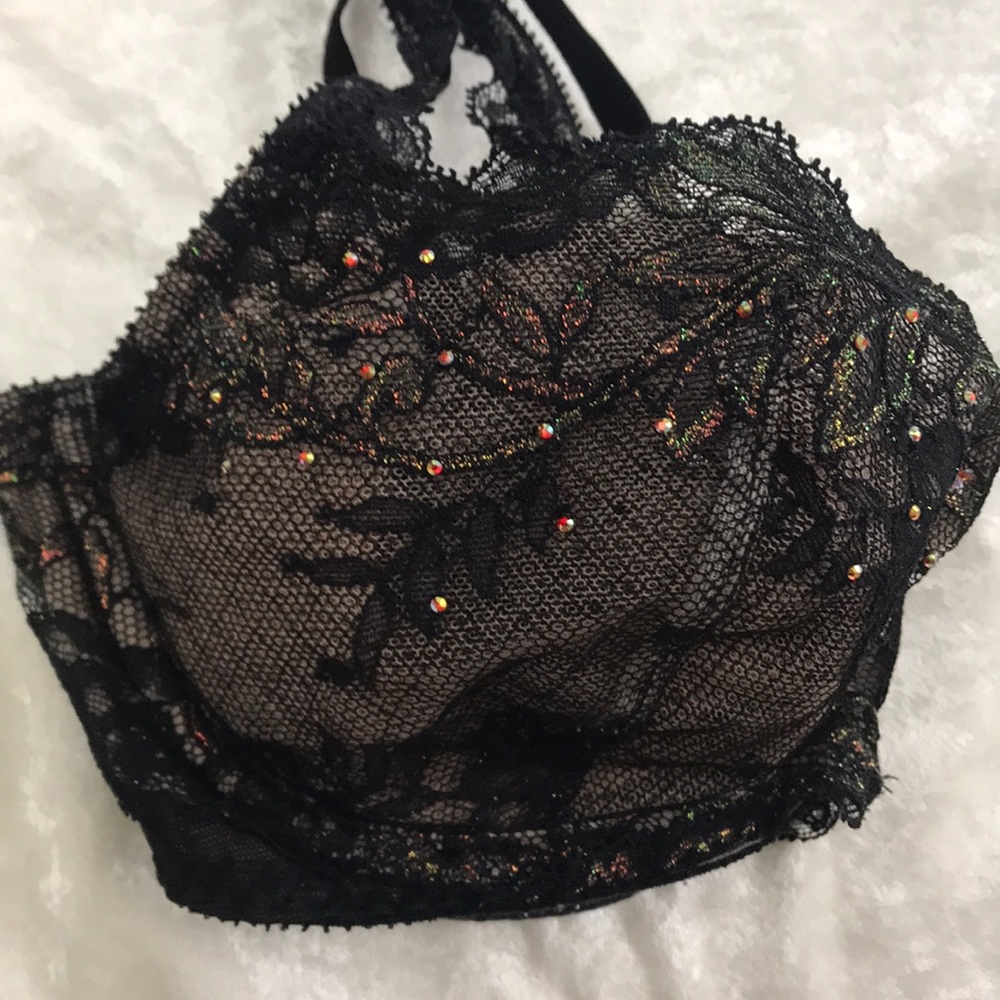 Victoria’s Secret unlined lace bra crystals 34C